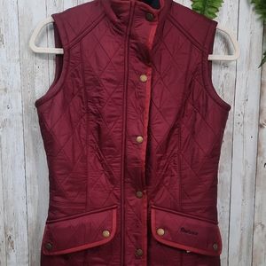 Womens Barbour quilted vest, cranberry size 4